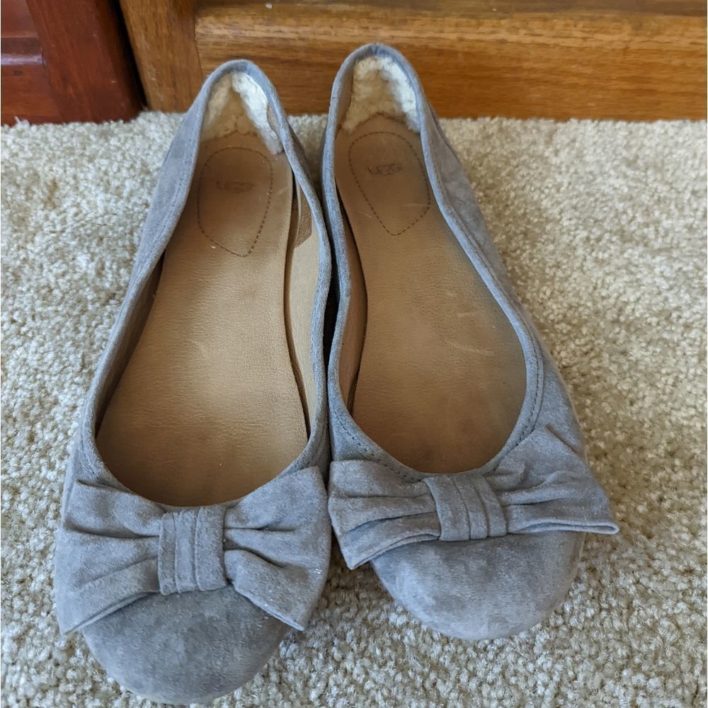 UGG grey suede bow front ballet flats sz 8 nwot